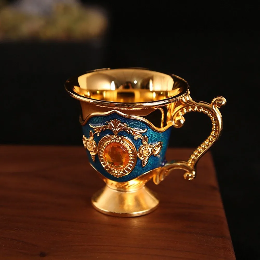 Mini Wine Glass Retro Liquor Glass Handle Cup Small Liquor Cup Gold European Style High Grade Dining Bar Barware Gifts
Mini Wine Glass Retro Liquor Glass Handle Cup Small Liquor Cup Gold European Style High Grade Dining Bar Barware Gifts