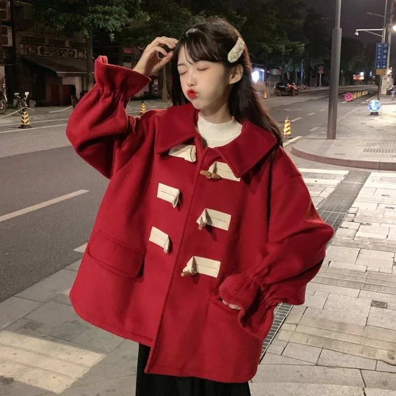 Style Doll Collar Horn Button Woolen Coat for Women 2021 New Fashion Autumn Red Puff Sleeve Top
Style Doll Collar Horn Button Woolen Coat for Women 2021 New Fashion Autumn Red Puff Sleeve Top