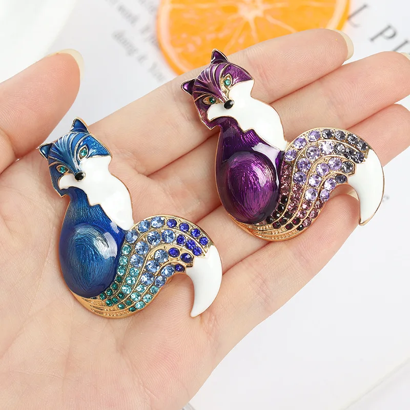 

Crystal Rhinestoned Fox Brooch Animal Corsage Lapel Pin Scarf Bag Clothes Colorful Glaze Jewelry Gift for Women Friends Children