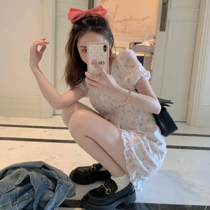 French Elegant Floral Dresses Women Casual Short Sleeve Vintage Sweet Dresses Beach One Piece Dress Korean 2021 Summer Chic
French Elegant Floral Dresses Women Casual Short Sleeve Vintage Sweet Dresses Beach One Piece Dress Korean 2021 Summer Chic