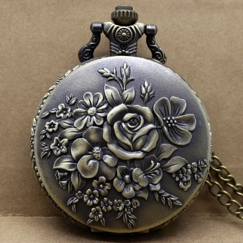 Retro Blooming Flowers Quartz Pocket Watch Bronze Pendant Clock Numerals Display Fob Necklace Watch for Women Lady with Chain
Retro Blooming Flowers Quartz Pocket Watch Bronze Pendant Clock Numerals Display Fob Necklace Watch for Women Lady with Chain