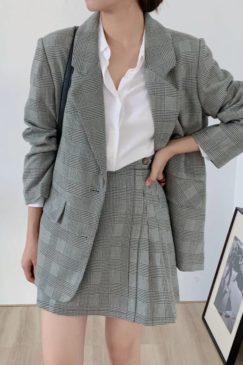 South Korea Chic Fashion Single Breasted Suit Coat + High Waist Pleated Office Women Blazer And Skirt Set Suit Women's Spring
South Korea Chic Fashion Single Breasted Suit Coat + High Waist Pleated Office Women Blazer And Skirt Set Suit Women's Spring