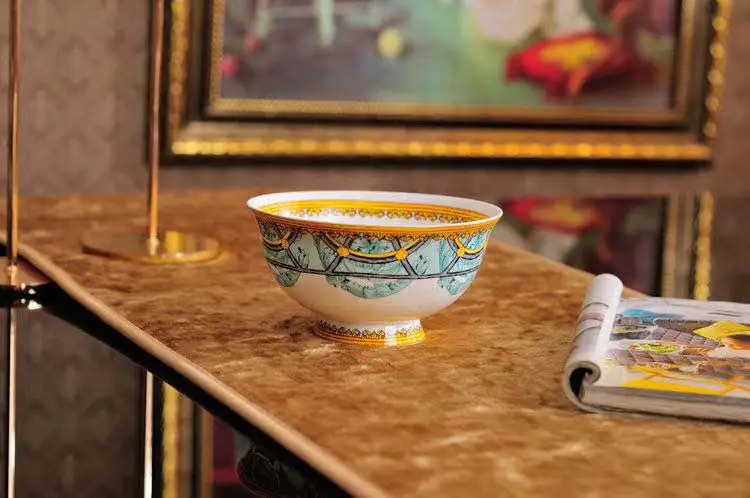 High-Grade Bone China Coffee Cup Fine Porcelain Black Tea Cup and Saucer Scala Tablewar Set Wedding and Housewarming Gifts
High-Grade Bone China Coffee Cup Fine Porcelain Black Tea Cup and Saucer Scala Tablewar Set Wedding and Housewarming Gifts