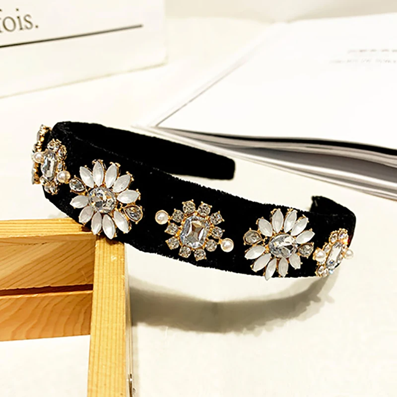 ZHINI New Luxury Rhinestone Headbands for Women Ethnic Wide Headband Jewelry Party Vintage Headpiece Wholesale 2019
ZHINI New Luxury Rhinestone Headbands for Women Ethnic Wide Headband Jewelry Party Vintage Headpiece Wholesale 2019