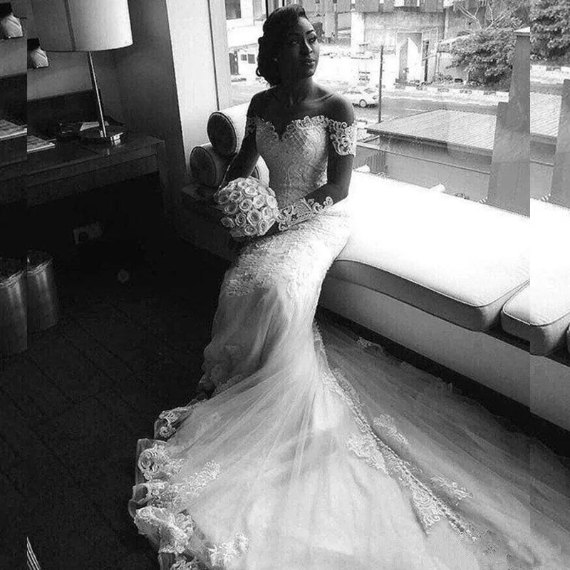 Best Selling Scoop Neckline IIIsion Long Sleeves Wedding Dresses Sweep Train Lace Appliques Mermaid Bidal Gowns
Best Selling Scoop Neckline IIIsion Long Sleeves Wedding Dresses Sweep Train Lace Appliques Mermaid Bidal Gowns