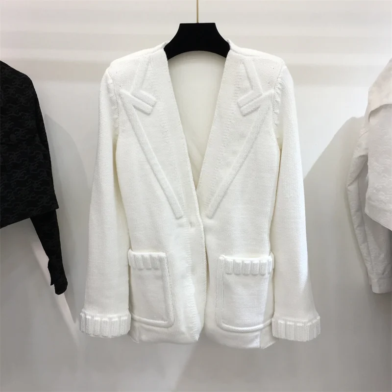 2021 autumn winter new women's sweater fashion simple pure color loose knitted cardigan sweaters
2021 autumn winter new women's sweater fashion simple pure color loose knitted cardigan sweaters