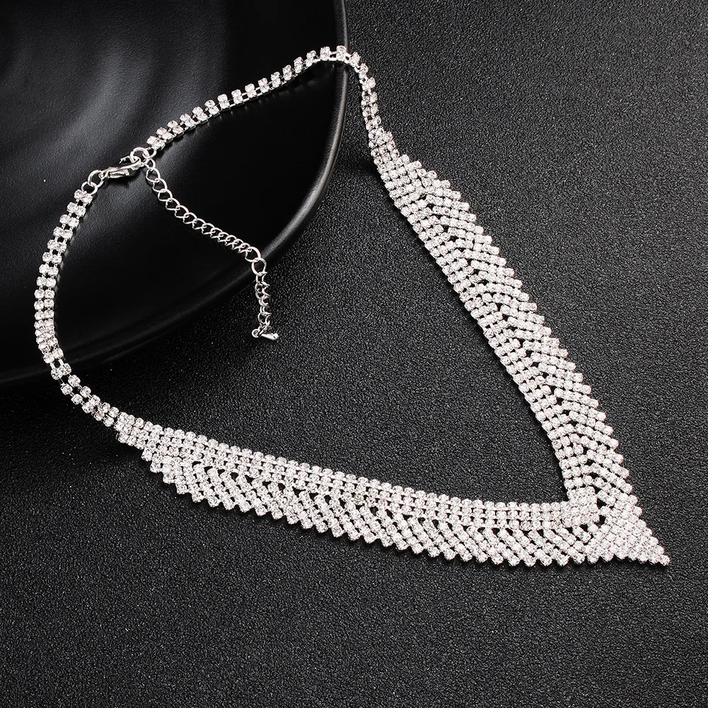 Luxury Exaggerated Necklace, Diamond Tassel V-shaped Clavicle Chain, Fashion Jewelry
Luxury Exaggerated Necklace, Diamond Tassel V-shaped Clavicle Chain, Fashion Jewelry
