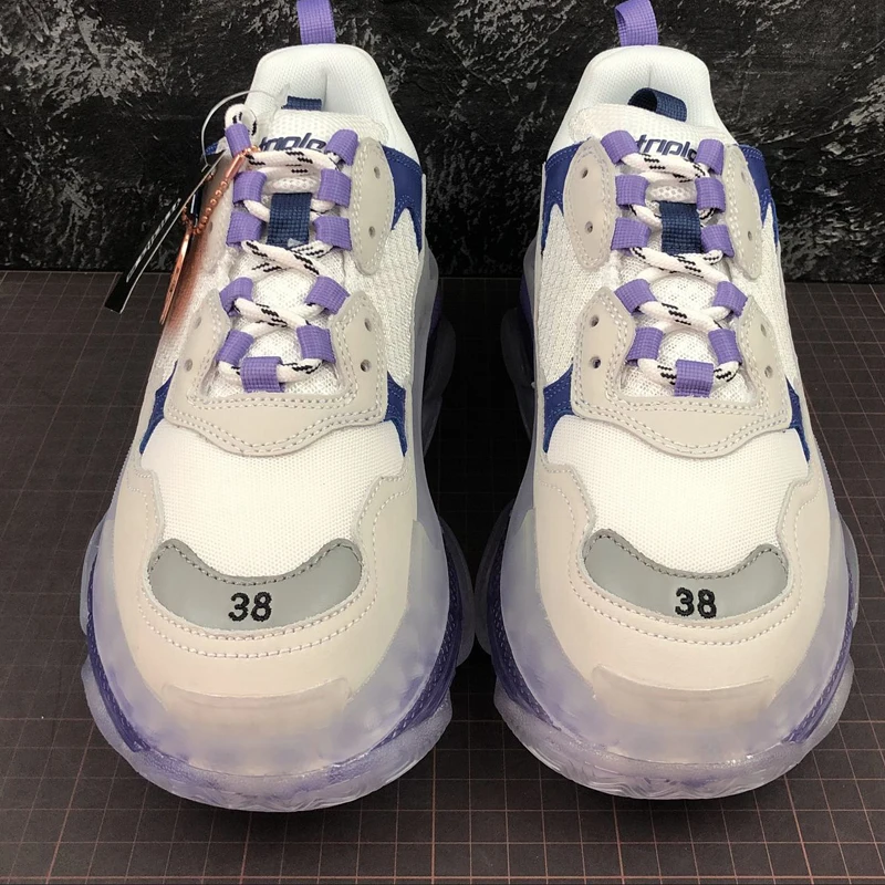 Men Running Shoes Outdoor Casual Air Qushion Sport Shoes For Women Multiple Colour Breathable Mesh Loves Sneakers 
Men Running Shoes Outdoor Casual Air Qushion Sport Shoes For Women Multiple Colour Breathable Mesh Loves Sneakers