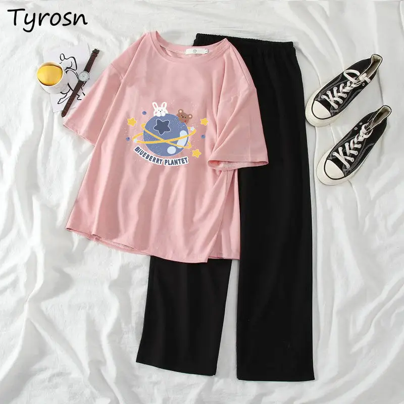 Женские комплекты, милая футболка с круглым вырезом и коротким рукавом с мультяшным принтом, шикарные повседневные широкие брюки с высокой ...
Женские комплекты, милая футболка с круглым вырезом и коротким рукавом с мультяшным принтом, шикарные повседневные широкие брюки с высокой ...