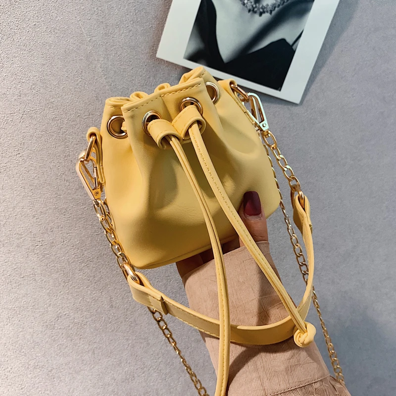 Luxury Brand Female Mini Tote Bucket Bag 2021 Summer New Quality Leather Women's Designer Handbag Chain Shoulder Messenger Bag
Luxury Brand Female Mini Tote Bucket Bag 2021 Summer New Quality Leather Women's Designer Handbag Chain Shoulder Messenger Bag