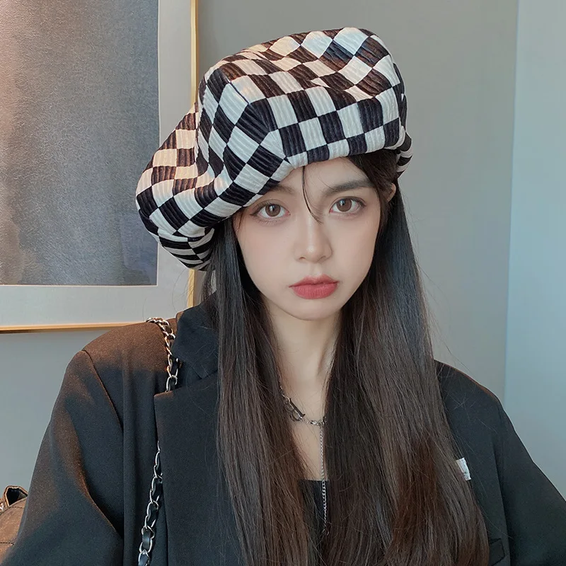 2021 Checkerboard beret Japanese style diverse beret Women Autumn Winter Fashion Painter Hats ins Big head Casual Caps Cloud hat
2021 Checkerboard beret Japanese style diverse beret Women Autumn Winter Fashion Painter Hats ins Big head Casual Caps Cloud hat