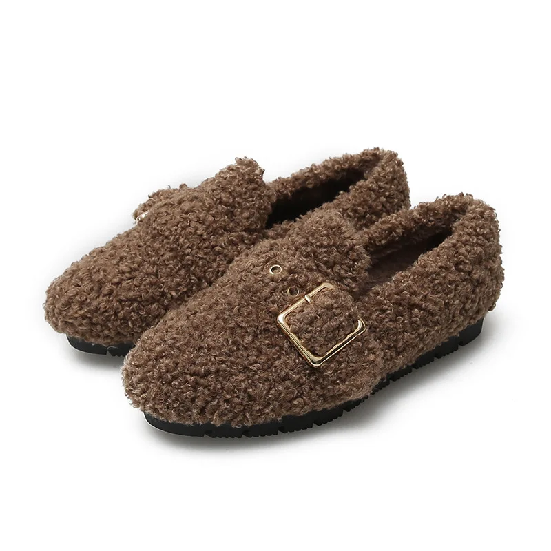 2020 New Lamb Wool Shoes Women Plus Velvet 2CM Thick Bottom Peas Shoes Winter Furry Flat Heel Shoes Plus Large Size 41 42 43 
2020 New Lamb Wool Shoes Women Plus Velvet 2CM Thick Bottom Peas Shoes Winter Furry Flat Heel Shoes Plus Large Size 41 42 43
