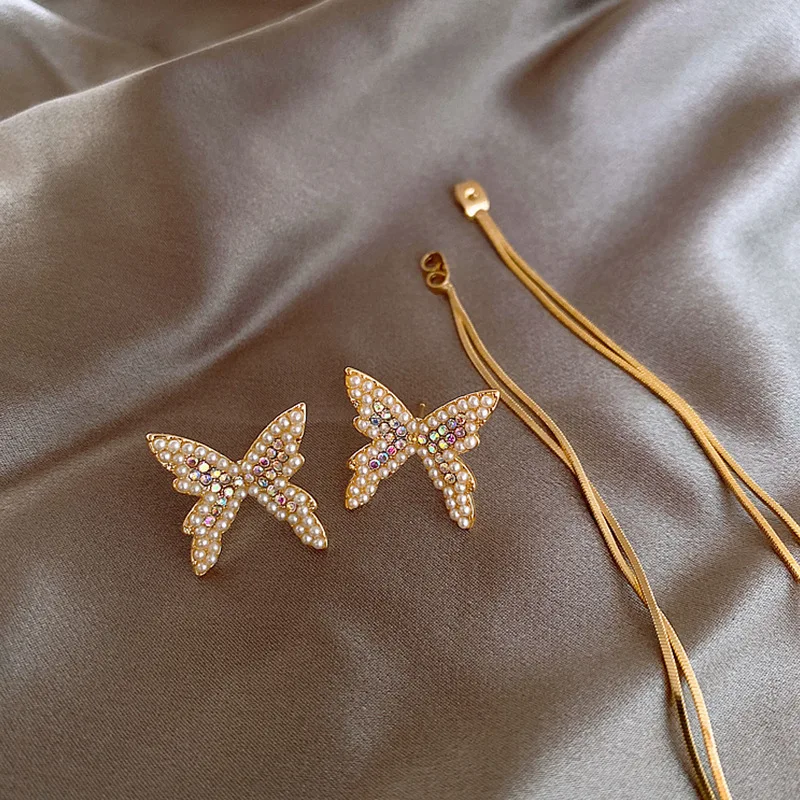 Fashion Crystal Butterfly Pendant Long Tassel Dangling Drop Earrings for Bijoux Dangle Earrings for Women Statement Earrings
Fashion Crystal Butterfly Pendant Long Tassel Dangling Drop Earrings for Bijoux Dangle Earrings for Women Statement Earrings