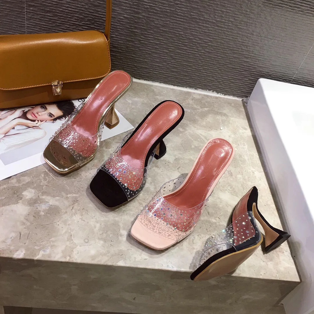 2020Fashion PVC transparent rhinestones slippers women sexy high heels square toe ladies shoes shallow sandals slides women
2020Fashion PVC transparent rhinestones slippers women sexy high heels square toe ladies shoes shallow sandals slides women