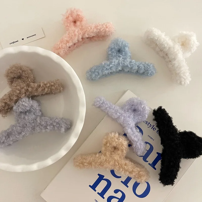Elegant Acrylic Hair Claw Crab Women Girls Fashion Winter Plush Hairpins Faux Fur Hair Clip Barrette Headwear Hair Accessories
Elegant Acrylic Hair Claw Crab Women Girls Fashion Winter Plush Hairpins Faux Fur Hair Clip Barrette Headwear Hair Accessories