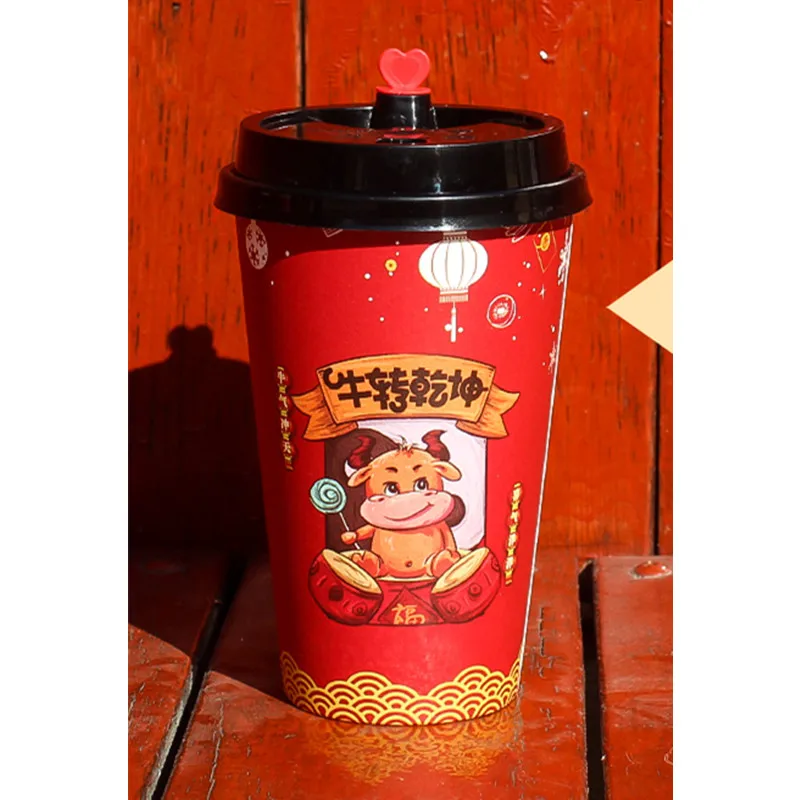 50pcs Creative red disposable paper cup 500ml hot drinks milk tea coffee packaging cups birthday party favors drink cup with lid
50pcs Creative red disposable paper cup 500ml hot drinks milk tea coffee packaging cups birthday party favors drink cup with lid