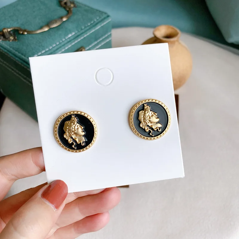GorGor Clip Earrings Women Fashion Statement Avatar Coin Vintage Style Creative Temperament Minimalist Party Jewelry A093
GorGor Clip Earrings Women Fashion Statement Avatar Coin Vintage Style Creative Temperament Minimalist Party Jewelry A093