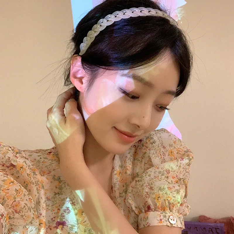 2021 NEW Buckle Headbands for Women Designer Headbands Show Your Personality Headbands Hair Jewelry Accessories
2021 NEW Buckle Headbands for Women Designer Headbands Show Your Personality Headbands Hair Jewelry Accessories