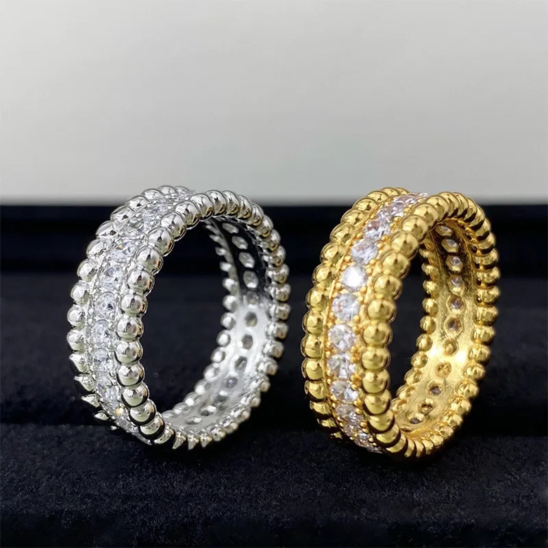 New Cubic Zircon Bling Bling Rings for Women Trendy Gold Color Prong Setting Crystal Bridal Wedding Jewelry Birthday gift Rings
New Cubic Zircon Bling Bling Rings for Women Trendy Gold Color Prong Setting Crystal Bridal Wedding Jewelry Birthday gift Rings