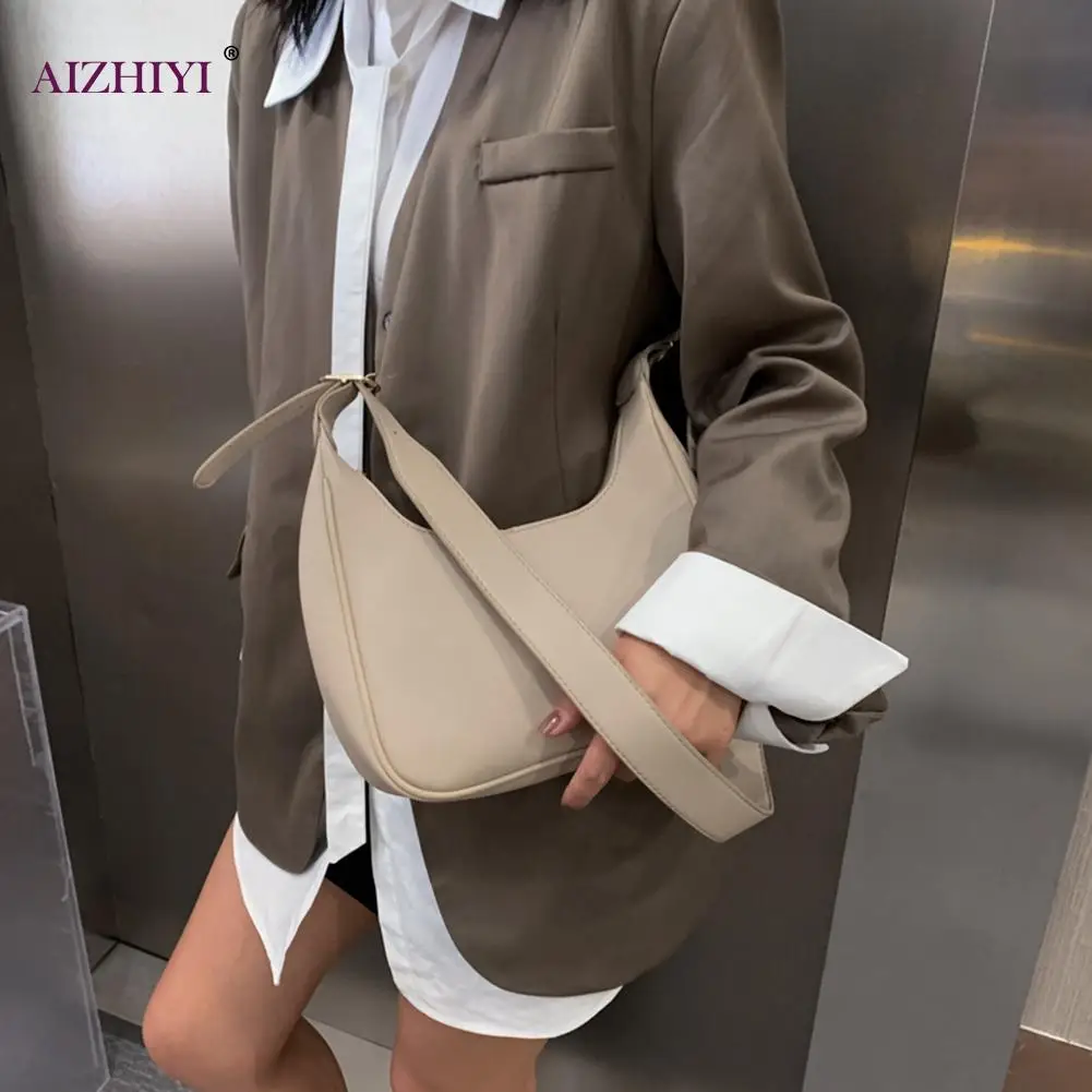 2021 Handbag PU Leather Street Crescent Zipper Shoulder Handbag Casual Retro Mini Shoulder Bag Female Simple Crossbody Bag
2021 Handbag PU Leather Street Crescent Zipper Shoulder Handbag Casual Retro Mini Shoulder Bag Female Simple Crossbody Bag