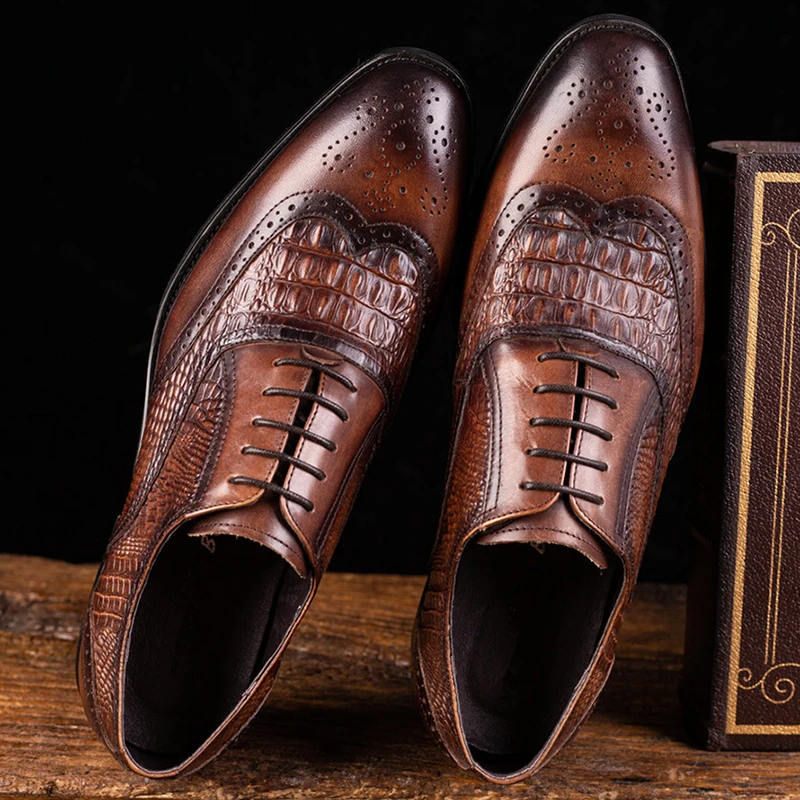2020 Men Crocodile Leather Brogue Shoes Elegent Bullock British Style Oxfords for Male Fashion Brand Dress Shoes Big Size 48
2020 Men Crocodile Leather Brogue Shoes Elegent Bullock British Style Oxfords for Male Fashion Brand Dress Shoes Big Size 48