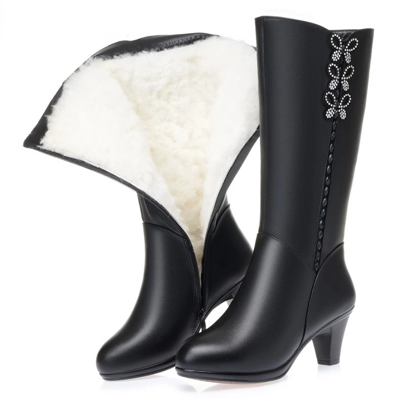 TOACEK Women High Boots Shiny 2021 New Genuine Leather Wool Warm Women Winter Boots High Heel Fashion Office Boots Women
TOACEK Women High Boots Shiny 2021 New Genuine Leather Wool Warm Women Winter Boots High Heel Fashion Office Boots Women