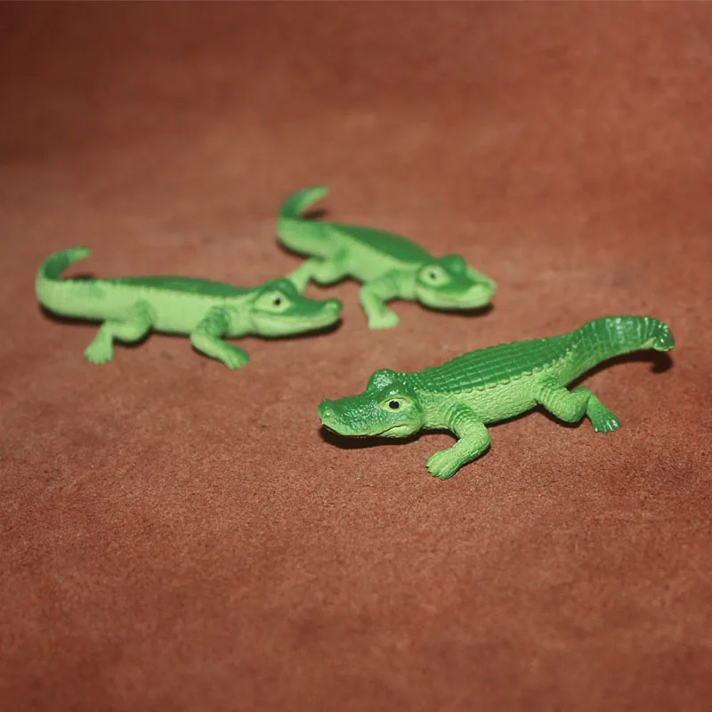 

Wild Crawl Animal Crocodile Model Mini Elk Green Alligator Snow Leopard Reindeer Miniatures Decor Action Figures Figurine Toys