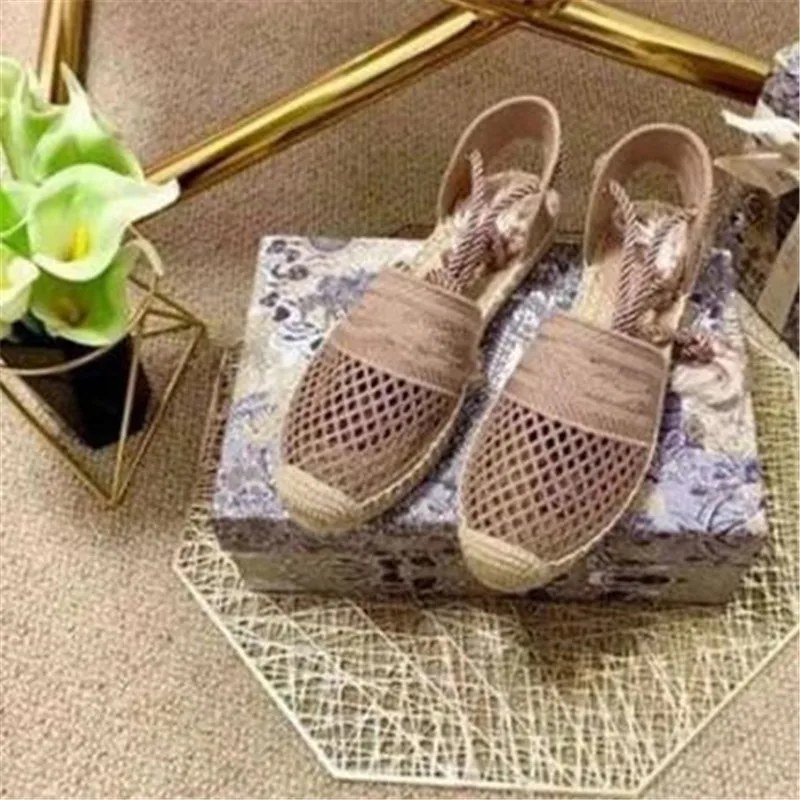 Mesh Sandals Fashion Woman Sandals Outdoor Sandals Zapatos Mujer Elegant Women Shoes New Female Shoes Party Hot Sandals
Mesh Sandals Fashion Woman Sandals Outdoor Sandals Zapatos Mujer Elegant Women Shoes New Female Shoes Party Hot Sandals