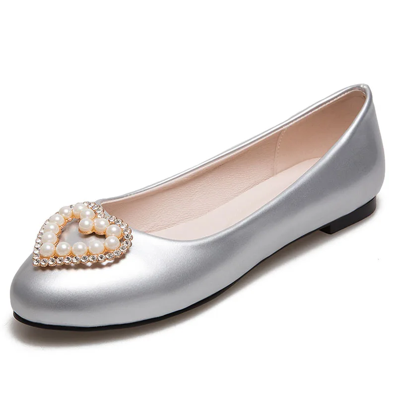 Elegant Women Flats Love Pearl Slip On Shoes Woman Patent Leather Spring Women's Shoes Summer Loafers Plus Size 35-43 XKD1129
Elegant Women Flats Love Pearl Slip On Shoes Woman Patent Leather Spring Women's Shoes Summer Loafers Plus Size 35-43 XKD1129
