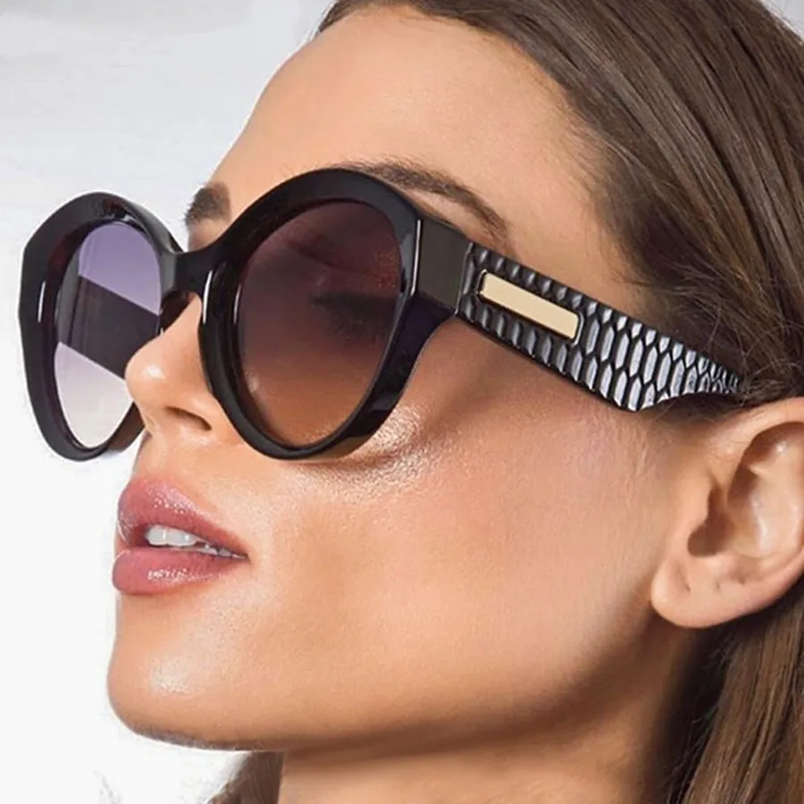 2020 Vintage round frame sunglasses Women fashion glasses Luxury Shades Men UV400 Sun Glasses oculos de sol masculino/feminino
2020 Vintage round frame sunglasses Women fashion glasses Luxury Shades Men UV400 Sun Glasses oculos de sol masculino/feminino