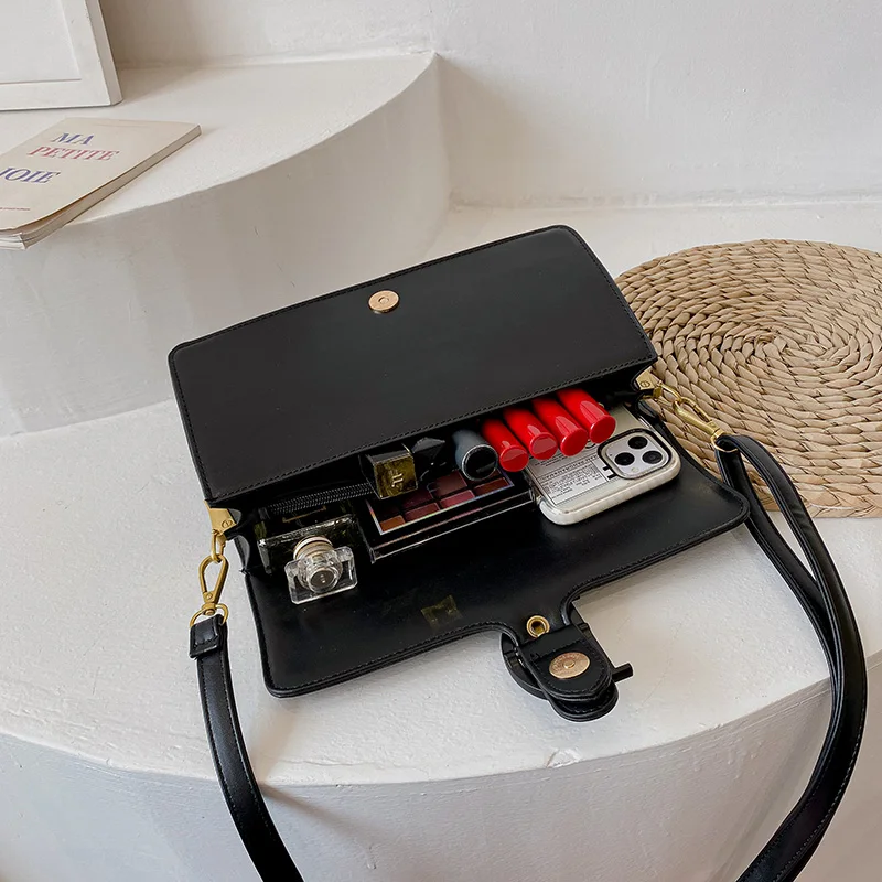YILIAN Bag female bag 2021 new trend high sense small crowd design fashion retro super fire single shoulder armpit bag
YILIAN Bag female bag 2021 new trend high sense small crowd design fashion retro super fire single shoulder armpit bag