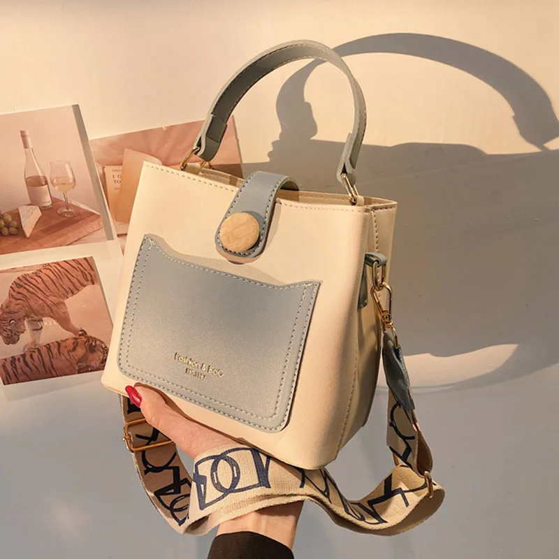 Color Contrast Small Leather Bucket Crossbody Bags for Women 2021 Fashion Brand Shoulder Handbags and Purses Luxury Travel Totes
Color Contrast Small Leather Bucket Crossbody Bags for Women 2021 Fashion Brand Shoulder Handbags and Purses Luxury Travel Totes