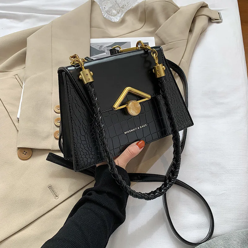 Female Bag Trendy Messenger Bag Retro Crocodile Pattern Small Square Bag Chain Bag New Simple Crossbody Shoulder Bag
Female Bag Trendy Messenger Bag Retro Crocodile Pattern Small Square Bag Chain Bag New Simple Crossbody Shoulder Bag