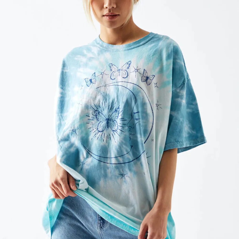 Blue Tie Dye Butterfly Print Chic Moon Graphic Tee Women Long Sleeve Harajuku T-shirt High Street Lady Oversized T Shirt Summer 
Blue Tie Dye Butterfly Print Chic Moon Graphic Tee Women Long Sleeve Harajuku T-shirt High Street Lady Oversized T Shirt Summer