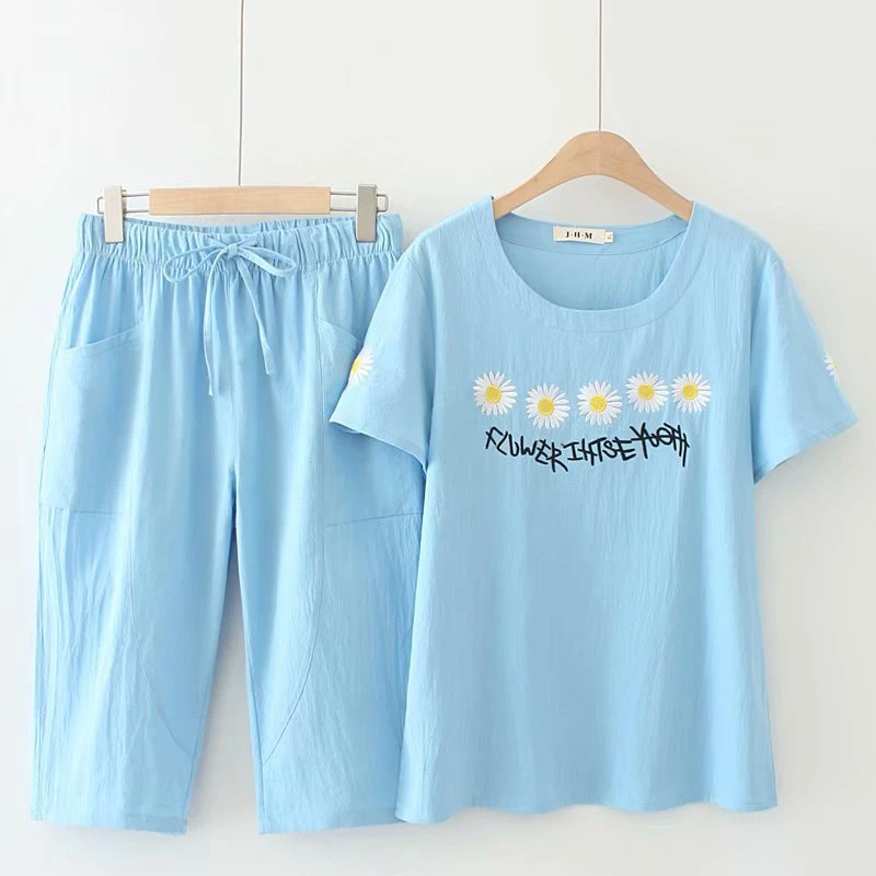 Plus Size Women Suit Short Sleeve Top+ Cropped Trousers Sports Suit Fashion Casual Embroidered T-shirt Two Pieces Sets
Plus Size Women Suit Short Sleeve Top+ Cropped Trousers Sports Suit Fashion Casual Embroidered T-shirt Two Pieces Sets