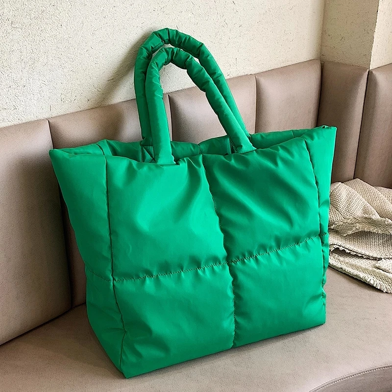 High Capacity Winter Big Shoulder Bag Padded Handbags Designer Women Totes 2021 hit Luxury Fashion Large Down Cotton Purses
High Capacity Winter Big Shoulder Bag Padded Handbags Designer Women Totes 2021 hit Luxury Fashion Large Down Cotton Purses