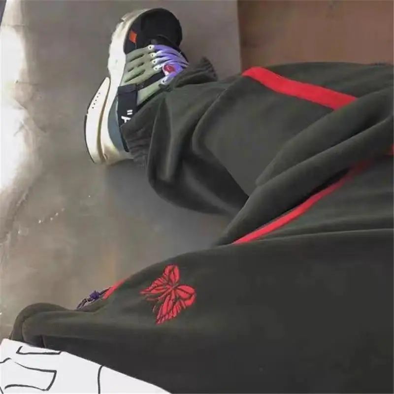 AWGE Needles Sweatpants Drawstring Joggers Butterfly Embroidery Ribbon Striped Velvet Needles AWGE Sweatpants Trousers
AWGE Needles Sweatpants Drawstring Joggers Butterfly Embroidery Ribbon Striped Velvet Needles AWGE Sweatpants Trousers