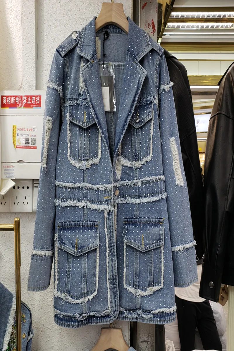 Hot Drilling Women Jeans Coat Female Retro Long Sleeved Muti Pocket Fashion Streetwear Beaded Denim Jacket
Hot Drilling Women Jeans Coat Female Retro Long Sleeved Muti Pocket Fashion Streetwear Beaded Denim Jacket