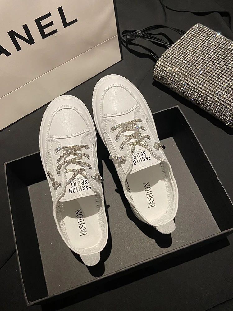 White Ladies' Single Shoes Summer Hot Sale Fashion Thin Flat-Bottom Lace-Up Student All-Match Casual Sports Shoes.
White Ladies' Single Shoes Summer Hot Sale Fashion Thin Flat-Bottom Lace-Up Student All-Match Casual Sports Shoes.