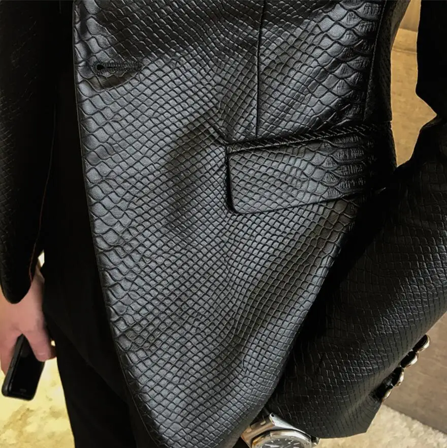 Single Button New PU Blazer Men's Leather Jacket Fashion Mens Slim Social Prom Suit Jacket Black Men's windbreaker Blazers Mens
Single Button New PU Blazer Men's Leather Jacket Fashion Mens Slim Social Prom Suit Jacket Black Men's windbreaker Blazers Mens