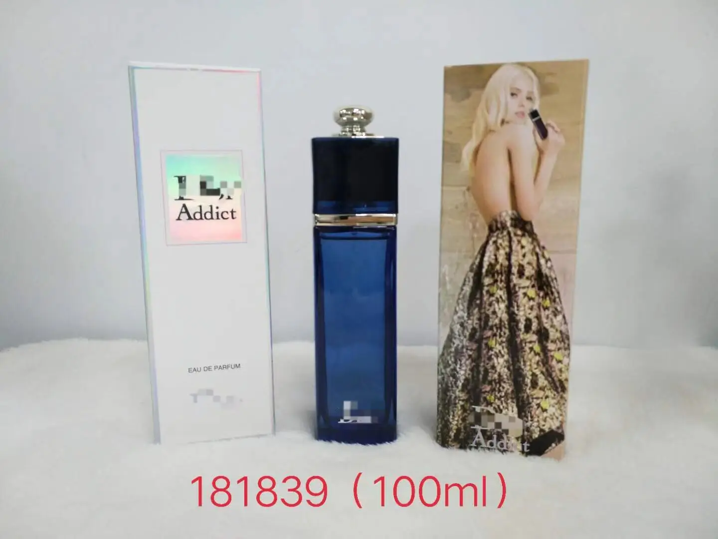 Женская Парфюмерная вода, брендовый аромат с натуральным цветочным и фруктовым запахом, стойкий свежий аромат, спрей для дам 
Женская Парфюмерная вода, брендовый аромат с натуральным цветочным и фруктовым запахом, стойкий свежий аромат, спрей для дам