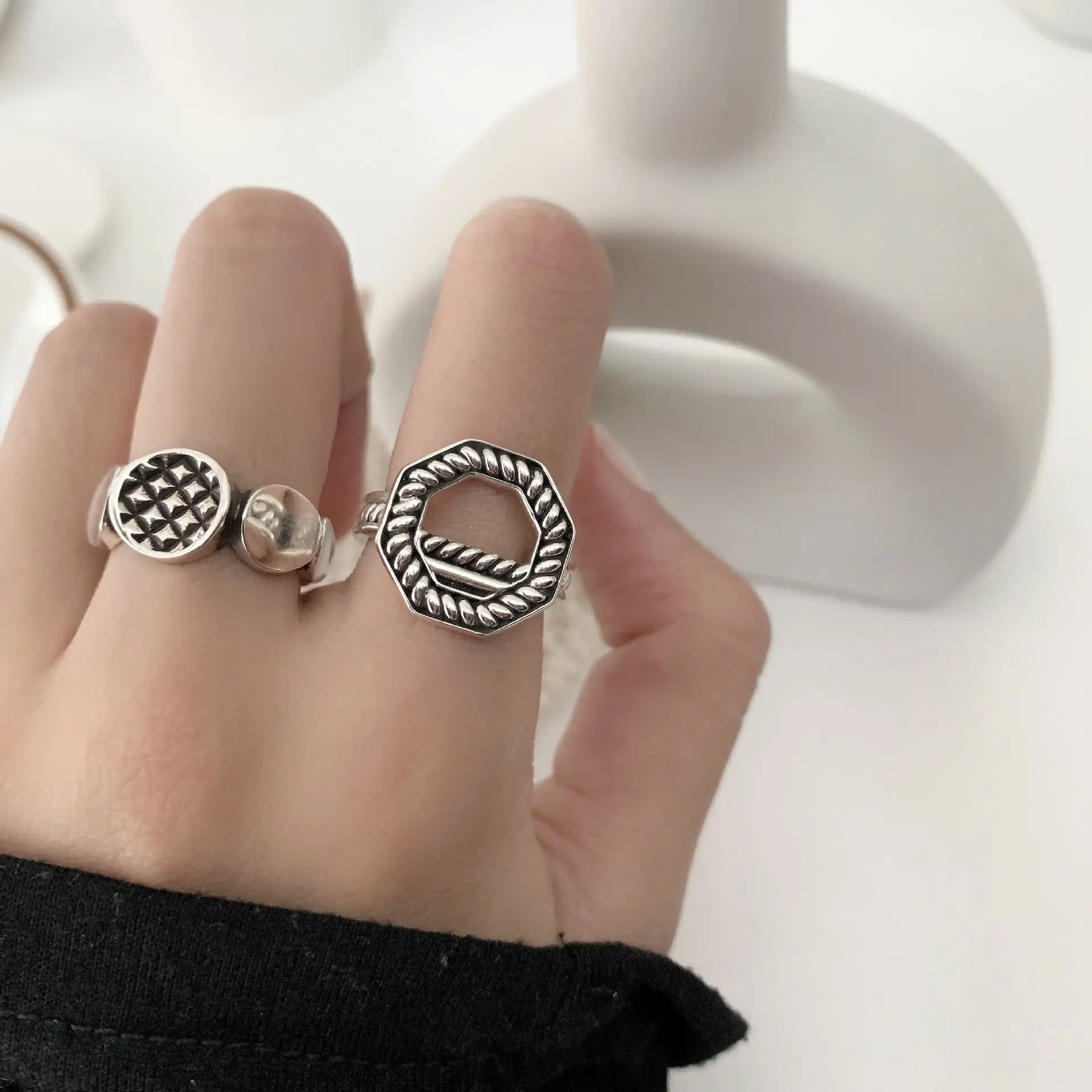 FMILY Minimalist 925 Sterling Silver Personality Geometric Hollow Twist Ring Retro Fashion Hip Hop Jewelry for Girlfriend Gift
FMILY Minimalist 925 Sterling Silver Personality Geometric Hollow Twist Ring Retro Fashion Hip Hop Jewelry for Girlfriend Gift