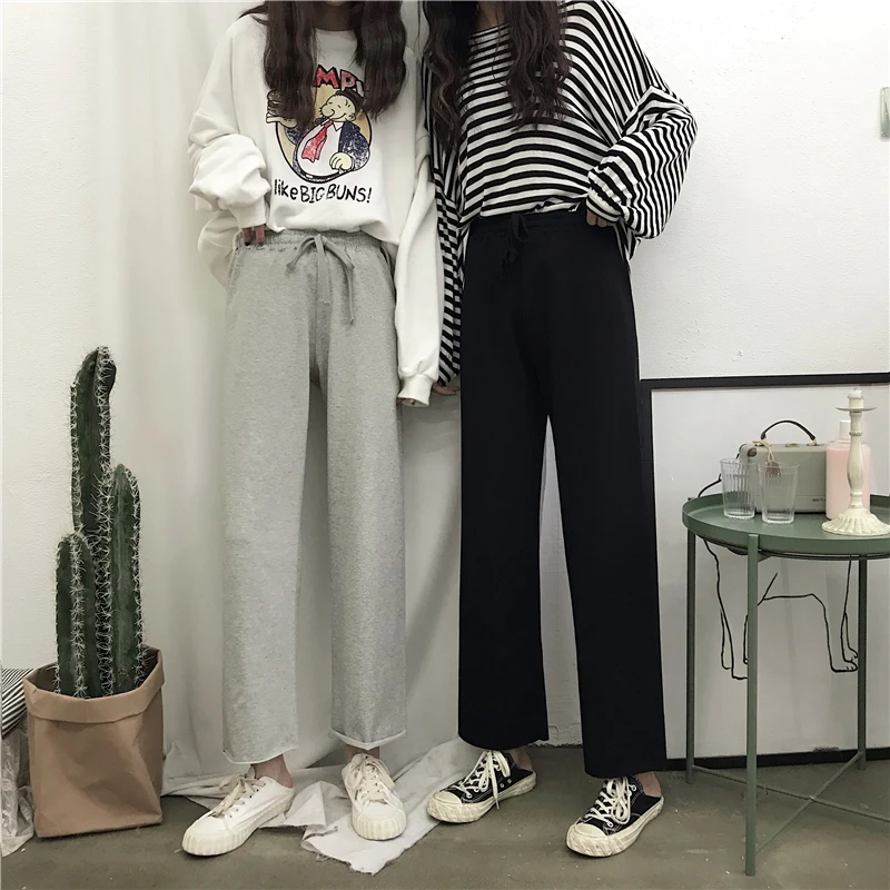 Spring 2020 New Korean Style Student All-Matching Straight Sports Pants High Waist Loose and Slimming Wide-Leg Casual Pants 
Spring 2020 New Korean Style Student All-Matching Straight Sports Pants High Waist Loose and Slimming Wide-Leg Casual Pants
