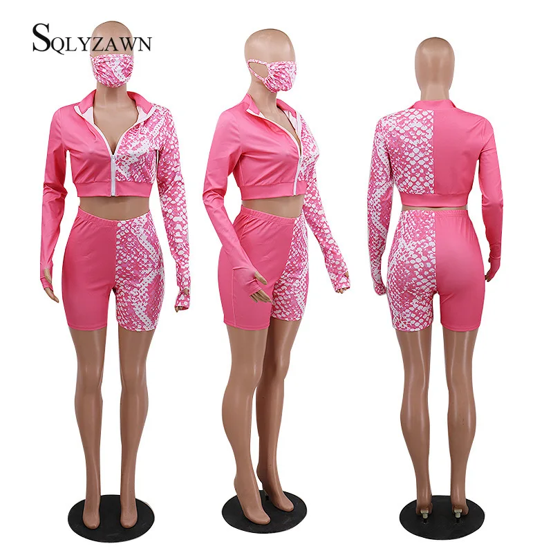 Women Shorts Tracksuit Color Block Patchwork 3 Piece Set Long Sleeve Crop Tops+High Waist Shorts+Mask 3 Piece Female Tracksuit
Women Shorts Tracksuit Color Block Patchwork 3 Piece Set Long Sleeve Crop Tops+High Waist Shorts+Mask 3 Piece Female Tracksuit