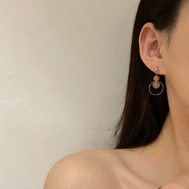 Modern Jewelry Pink Beads Earrings Popular Style Vintage Temperament Metal Round Circle Drop Earrings For Women Gifts
Modern Jewelry Pink Beads Earrings Popular Style Vintage Temperament Metal Round Circle Drop Earrings For Women Gifts
