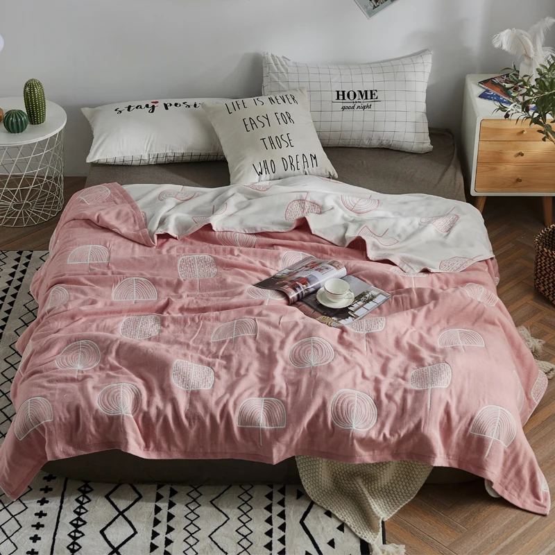 High Quality 100%Cotton Gauze Blanket Tree Bird Blandets Soft Bed Linen Breathable Summer Comforter For Kids Adults Home Textile
High Quality 100%Cotton Gauze Blanket Tree Bird Blandets Soft Bed Linen Breathable Summer Comforter For Kids Adults Home Textile