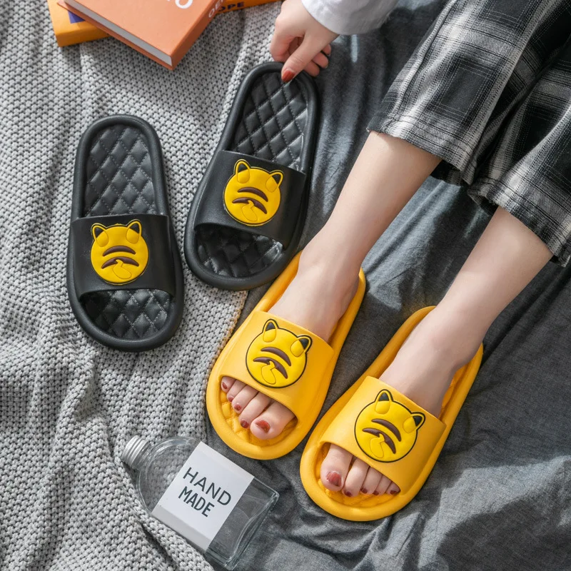 Girl's Home Lovers' Slippers Family Women's Outside Wear Summer Anti-skid Indoor Bathroom Summer Lovely Children's Bath Male
Girl's Home Lovers' Slippers Family Women's Outside Wear Summer Anti-skid Indoor Bathroom Summer Lovely Children's Bath Male