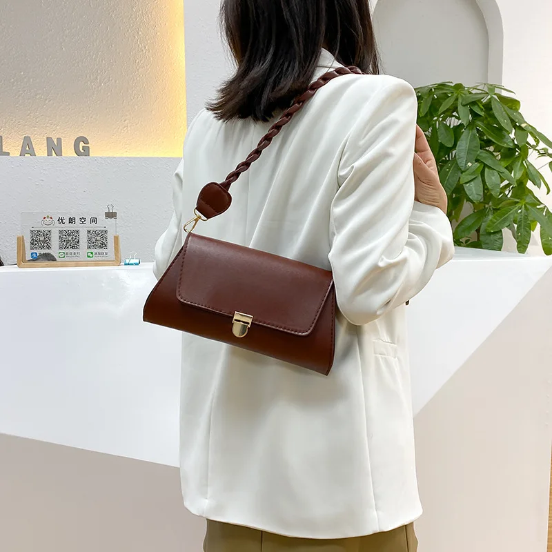 Ladies Solid Color High Quality PU Leather Messenger Bag 2021 Luxury Quality One-shoulder Simple Female Bag and Wallet
Ladies Solid Color High Quality PU Leather Messenger Bag 2021 Luxury Quality One-shoulder Simple Female Bag and Wallet