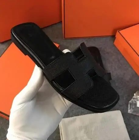 2021 Brand Slippers Female Outer Fashion Spring Summer Red H Sandals Outer Wear Female Lazy Leisure Flat H Slippers H Dust Bag
2021 Brand Slippers Female Outer Fashion Spring Summer Red H Sandals Outer Wear Female Lazy Leisure Flat H Slippers H Dust Bag