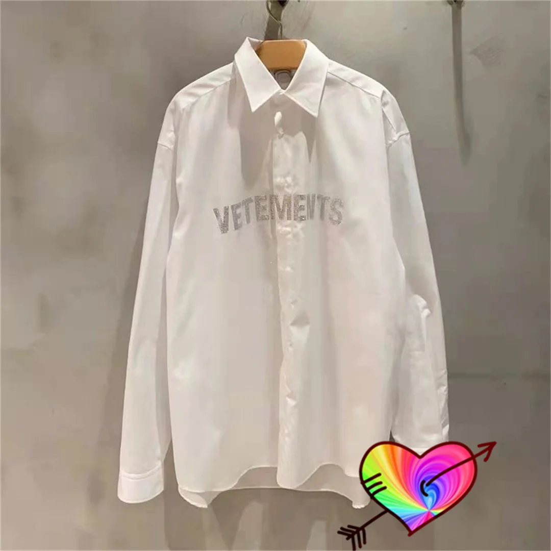 Oversize Vetements Reflective Shirts 2021 Men Women 1:1 High Quality Vetements Shirt Shiny Letter Print Blouse Long Sleeve
Oversize Vetements Reflective Shirts 2021 Men Women 1:1 High Quality Vetements Shirt Shiny Letter Print Blouse Long Sleeve